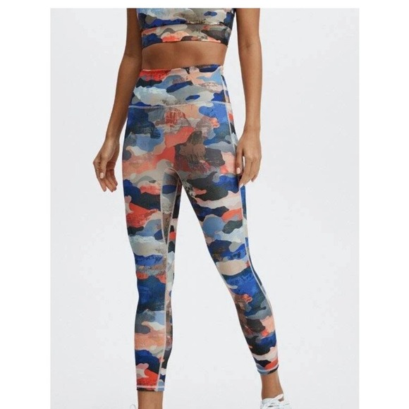 Fabletics Zion Mountain High rise Camo Motion365 Leggings Womens S  Athleisure - Picture 5 of 15